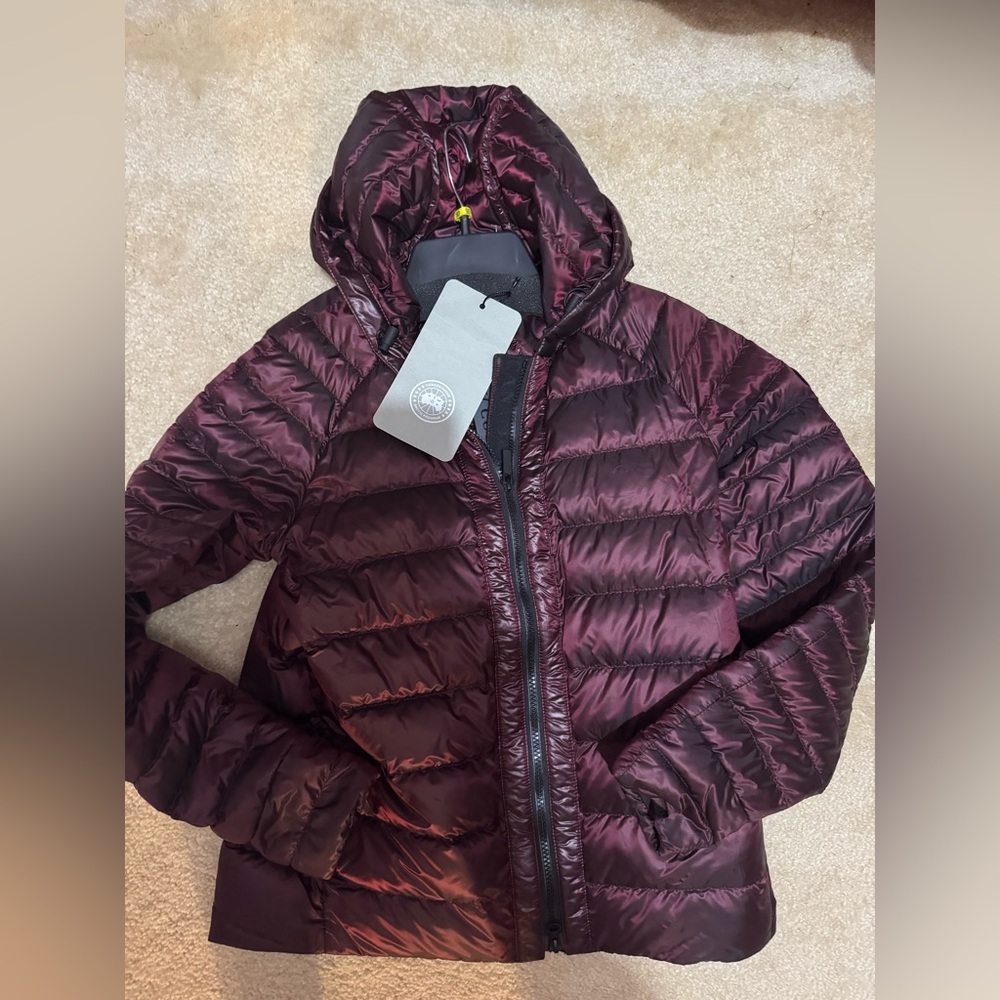 Canada goose size small